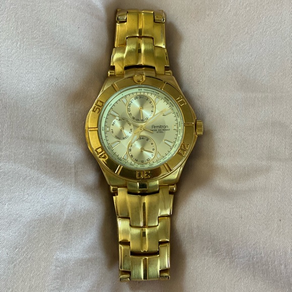 Men Gold Watch - Picture 1 of 3